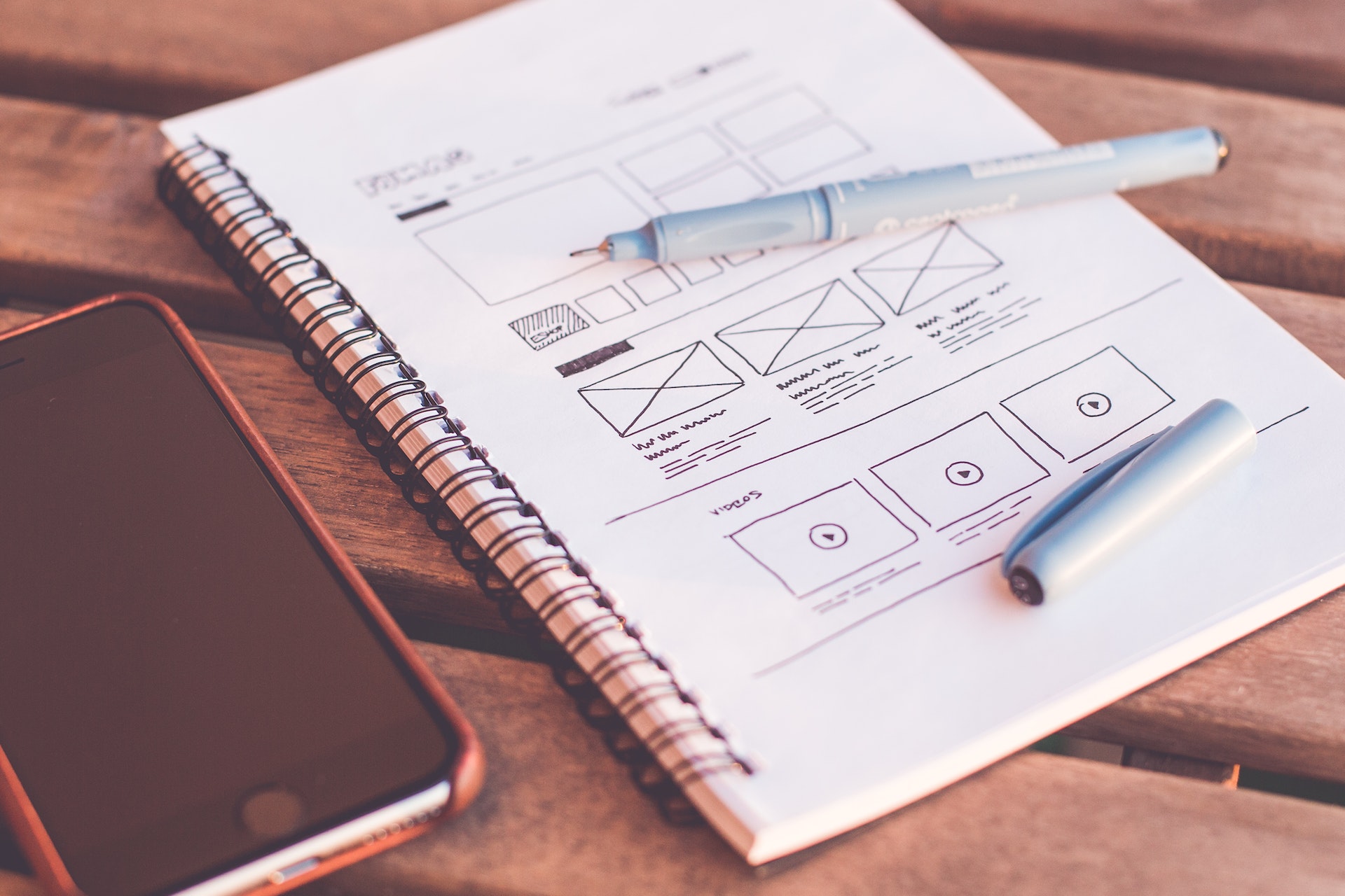 Sketching UX for application in a notebook with a pen